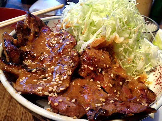 帯広豚丼 ピリ辛味噌味|てるをさん