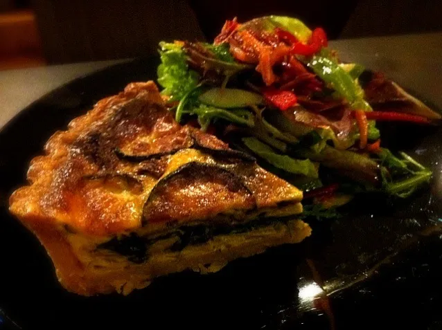 Spinach eggplant zucchini quiche and salad|karen limさん