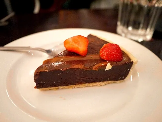 Toffee and chocolate tart|Nicole Kamさん