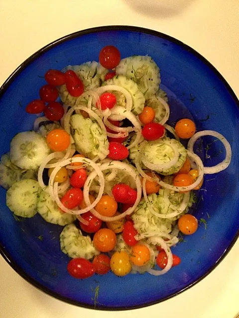 Cucumber, Onion & Tomato Salad|David Armondさん