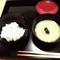 Snapdishの料理写真:白飯と白味噌仕立て汁|mintimoさん