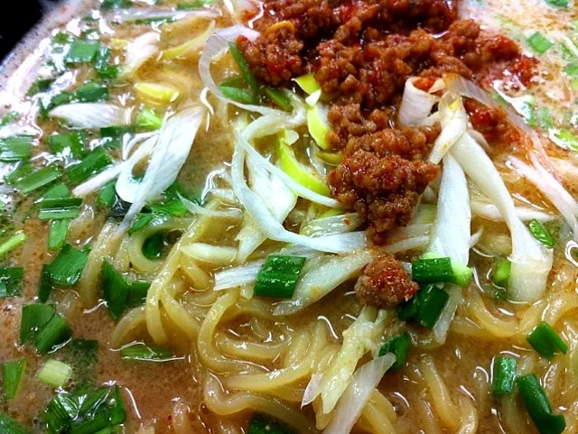 บะหมี่น้ำเนื้อสับเผ็ด パワーラーメン☆ピリ辛挽肉が美味しい(´ー｀)@ที่ญี่ปุ่น ร้าน SONGOKU こだわりらーめん孫悟空|akiさん