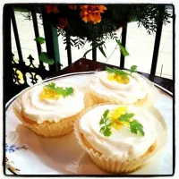 Snapdishの料理写真:Lemon Creamcheese Cupcakes♬|Kiyomi 🎶さん