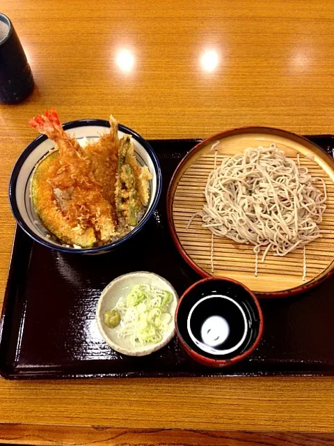 天丼と蕎麦いただきました。|LiNxさん