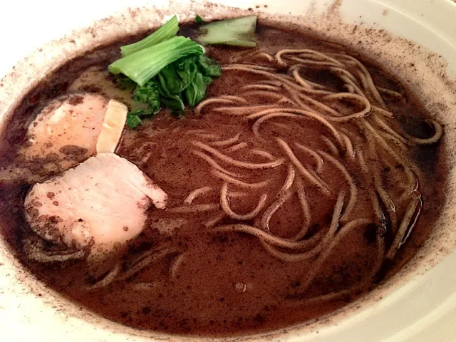 熊本ラーメン♪ 朝から攻撃的w|たけうちさん