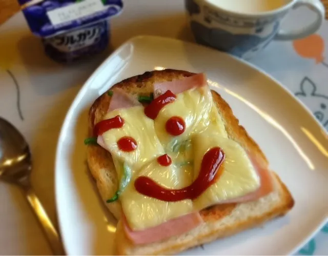 娘の朝ごぁん♪|ヴェローナのパン屋さんさん