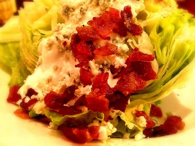 .25 salad ( super rich blue cheese and bacon) @ GB|Larry Chuさん