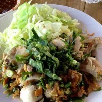 ร้านก๋วยเตี๋ยวกระดูกอ่อนเพชรีบุรี|pongsak toulipoさん