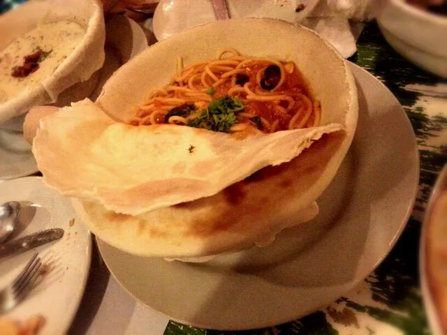 nice spaghetti with thin bread coating on top :)|juneさん