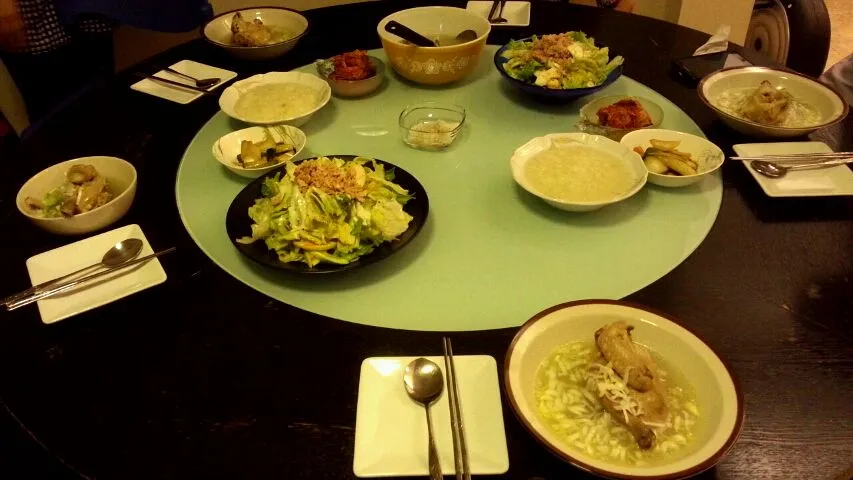 dinner time ;) at my teacher's house. The main dish is Korean chicken stew|juneさん