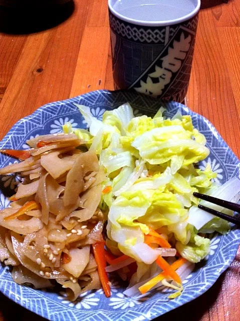 蓮根の油炒めと温野菜で晩酌かんぱーい！|tairaさん