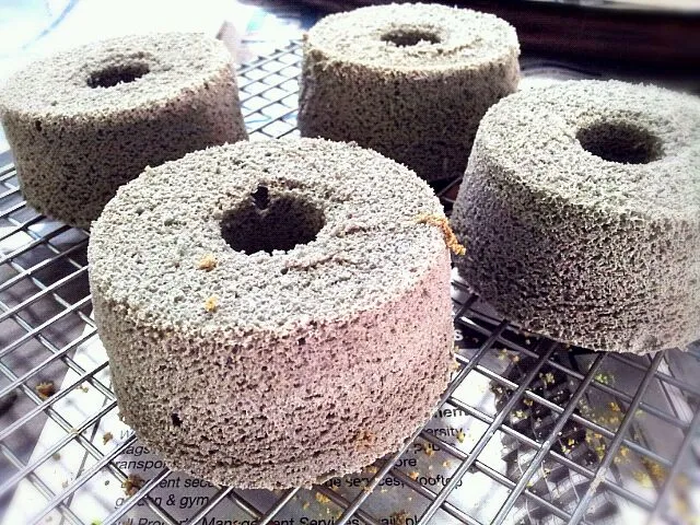 mini black sesame chiffon cake|genさん