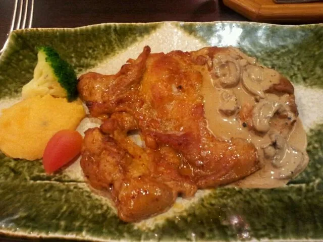 Grill Spicy chicken with Mushroom sauce :)|Dollyさん