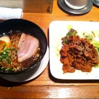 醤油ラーメンと味噌ぶた|うよさん