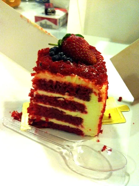 Red Velvet Cake|ami moerdaniさん