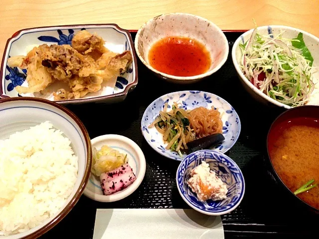 昨日のお昼は茸の天麩羅、鰹サラダ定食|Ayayaさん