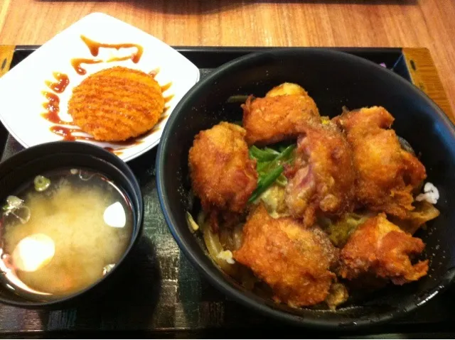 橋北屋雞肉丼飯起司可樂餅|Linさん