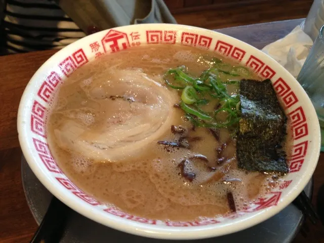 Snapdishの料理写真:とんこつラーメン|ryu147さん