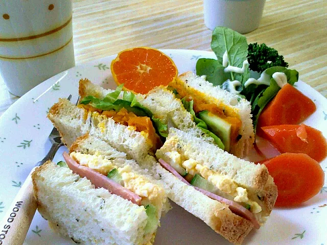 バジルパンでかぼちゃ&卵サンドイッチ|cookさん