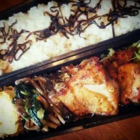 Snapdishの料理写真:旦那さんの夜勤弁当|まえださん