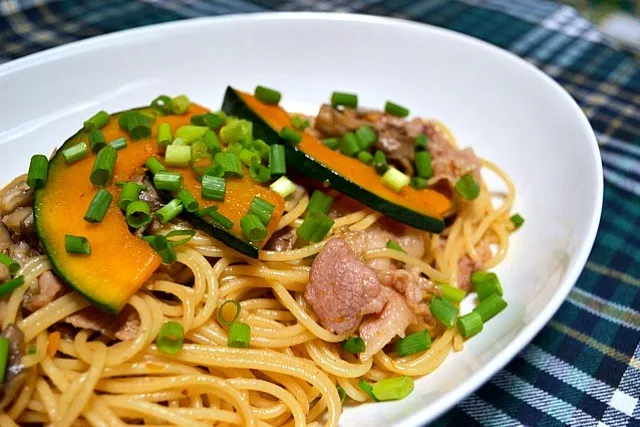 Snapdishの料理写真:かぼちゃのにんにくバターしょう油パスタ♬|日本一のかぼちゃ産地 北海道和寒町さん