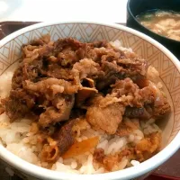 Snapdishの料理写真:すき家の牛丼|大出綾香さん