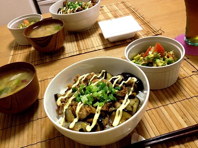 豚肉と茄子のポンマヨ丼|sayuさん