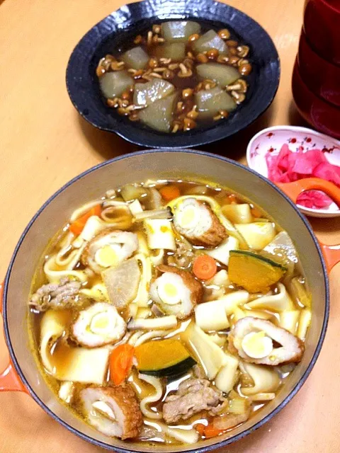 Snapdishの料理写真:晩ご飯🌟おっ切り込みうどん・冬瓜のナメコあんかけ・赤カブの甘酢漬け|chyawaさん