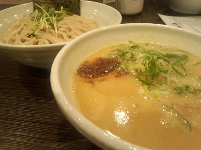 Snapdishの料理写真:鶏白湯つけ麺|サイファさん