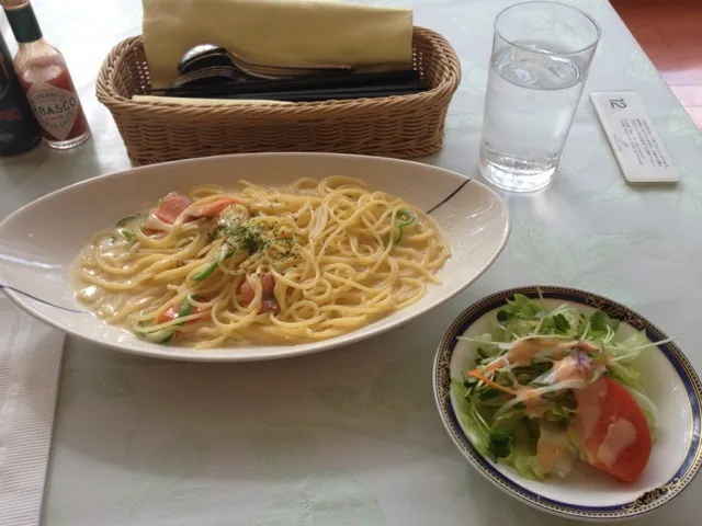 Snapdishの料理写真:サーモンクリームパスタ|マツさん