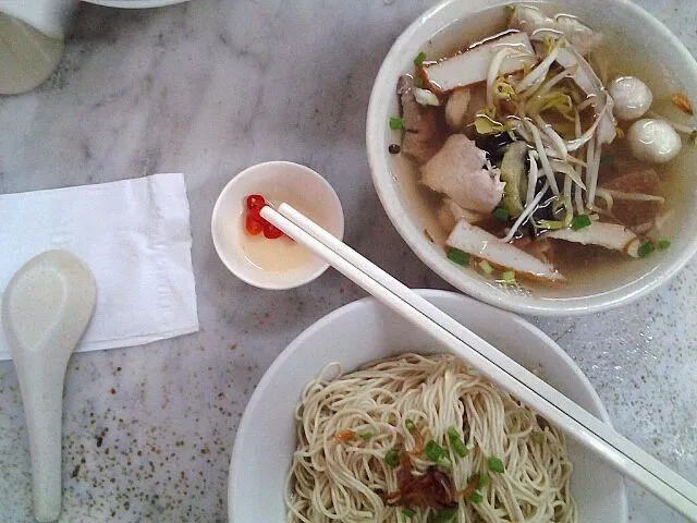 mixed pork soup and dry local noodle|Raine Melissa Rimanさん