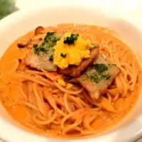 きのこのトマトクリームパスタ ハーブチキンと安納芋のマッシュ添え|eiharuさん