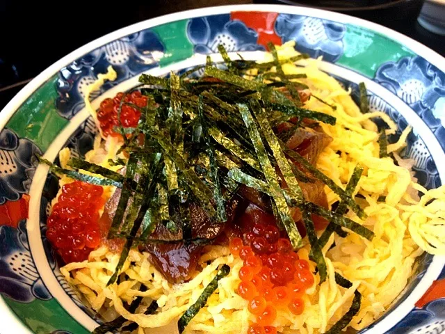 Snapdishの料理写真:下関 海鮮丼|ksxskさん