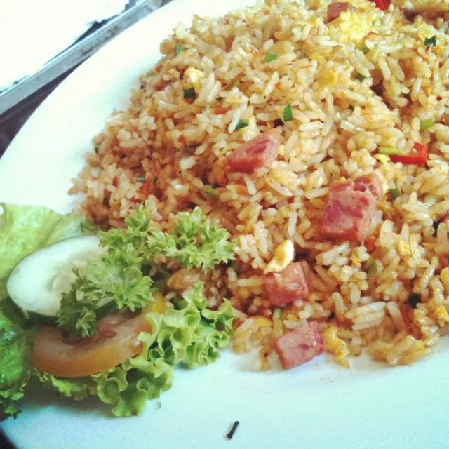 ham fried rice for lunch :)|melissa bintoroさん