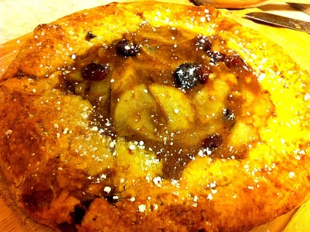 Snapdishの料理写真:Rustic Pear Tart with Saffron Pastry|leylaさん