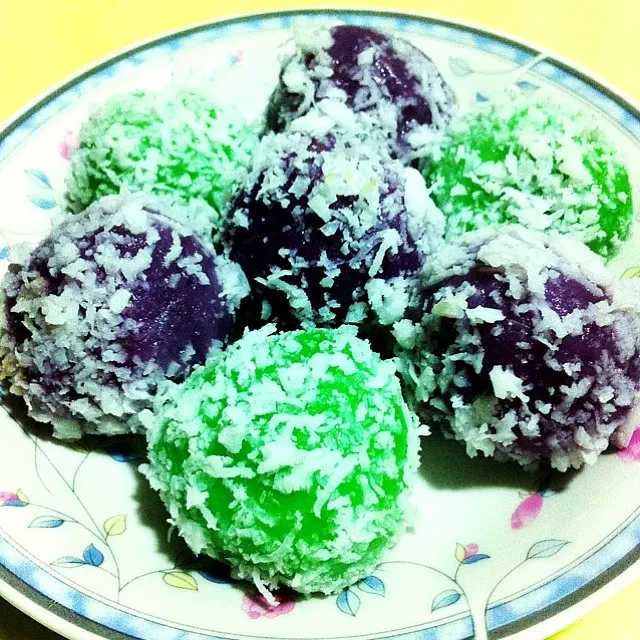 Ondeh ondeh.. second attempt using purple sweet potato|shirlynさん