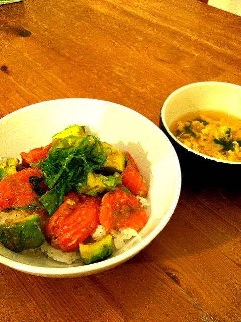 サーモンとアボカドの醤油麹丼（◍›◡ु‹◍)☆|Rieさん