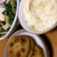 今日のごはん:塩鍋、蓮根と挽き肉のはさみやき 、ホタテの炊き込みご飯。炊き込みご飯は、昨日嵐にしやがれ！で放送されてた中華粥をベースに作ってみた☆ 鯛飯みたいで美味しかった！♪|森本朋果さん