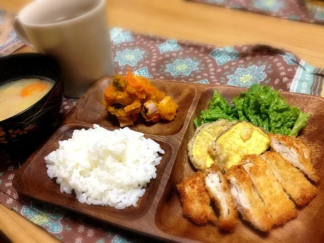 本日のワンプレート☆チキンカツと根菜づくし♪|satomiさん