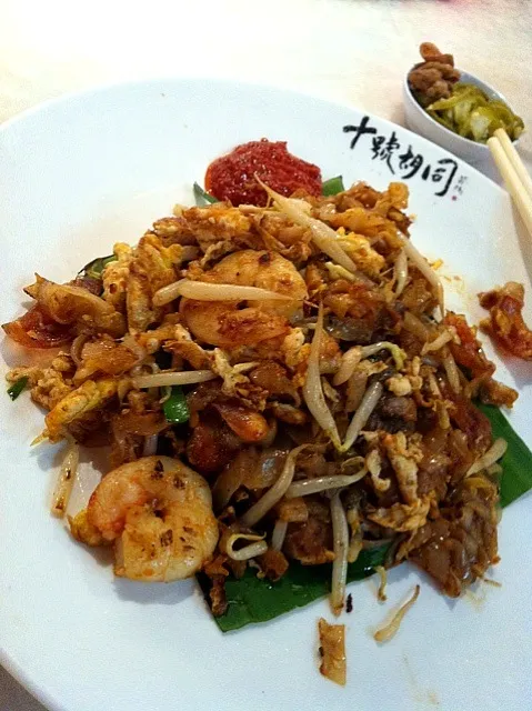 Famous  Penang duck egg fried char Kway teow !!!|robin suさん