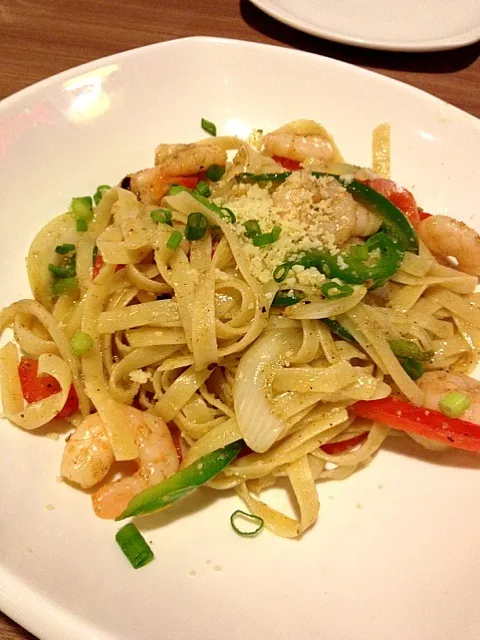 Snapdishの料理写真:shrimp olio spaghetti ❤|Chu Yingさん