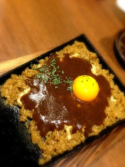 焼きチーズカレー 卵黄のせ|ashicoさん