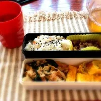 Snapdishの料理写真:お昼は昨日の残り弁当|さなさん