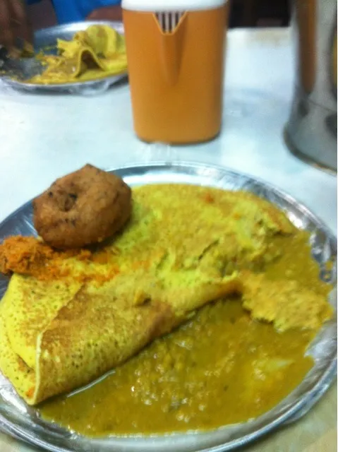 Dosa, Wada, String Hoppers with samble & Gravy|chanathさん