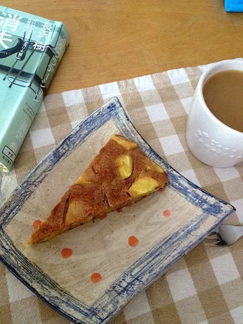 さつまいもとミックスナッツのケーキ、そして読者。秋ですなぁ。|きじ きよこさん