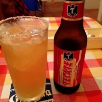 ライム果汁たっぷりの中にメキシカンビールを注いで飲む、何とかいう飲み物