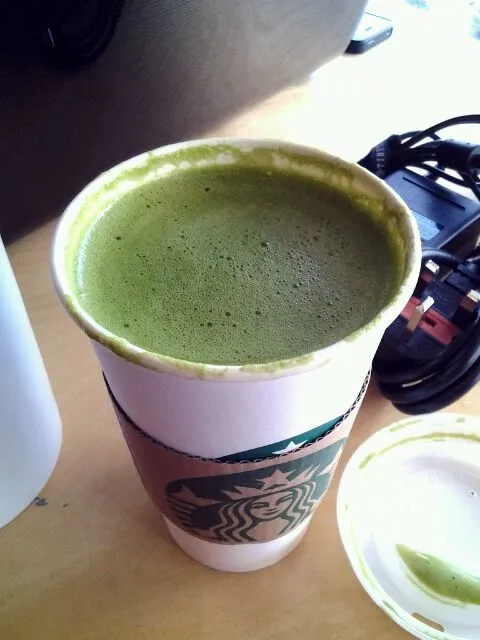 Starbucks Green Tea Latte|Raine Melissa Rimanさん