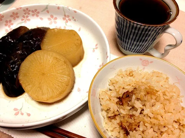 ほたての炊き込みごはん、なすと大根の煮物|ひろみさん