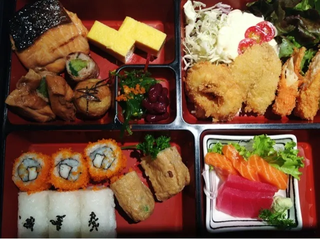 Snapdishの料理写真:Bento|Wanchaiさん