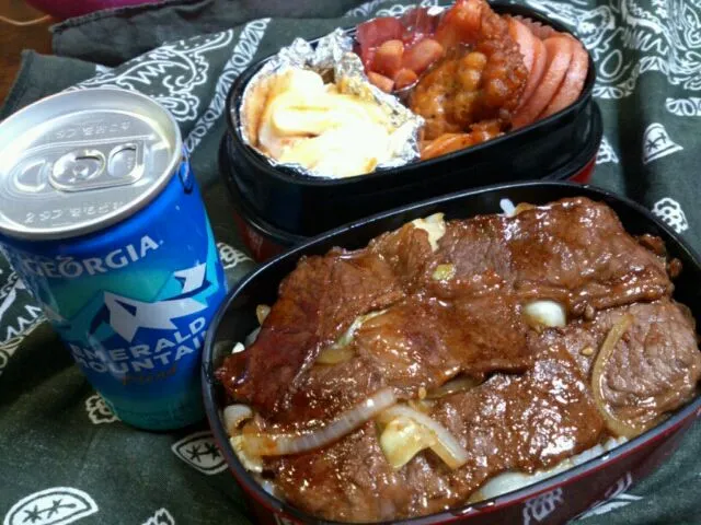 焼き肉のせご飯☆目玉焼き☆ハム☆ｳｨﾝﾅ~☆唐揚げ☆|さちさん